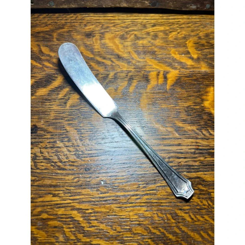 Vintage Renco Silver Plate Butter Spreader Fleur De Lis Beaded Flatware Knife